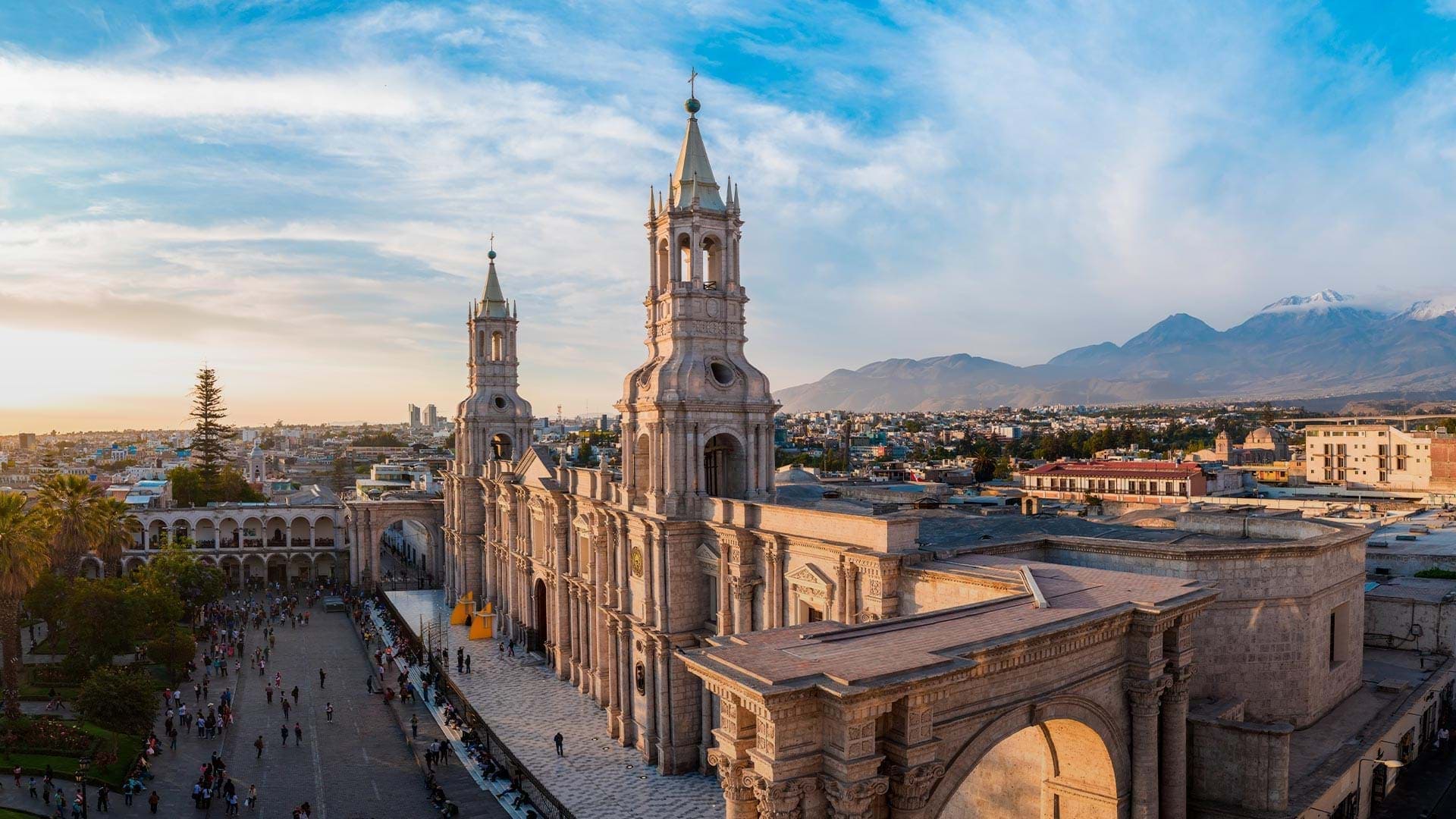 Plaza de Armas [Hoofdplein], de stad Arequipa